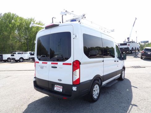 Used 2019 Ford Transit 150 XLT RWD image 7