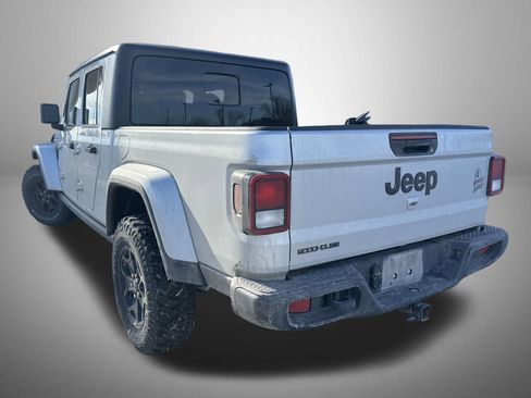 Used 2022 Jeep Gladiator Willys image 4