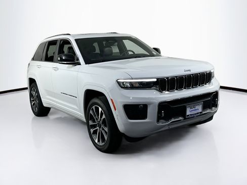 Used 2022 Jeep Grand Cherokee Overland image 3