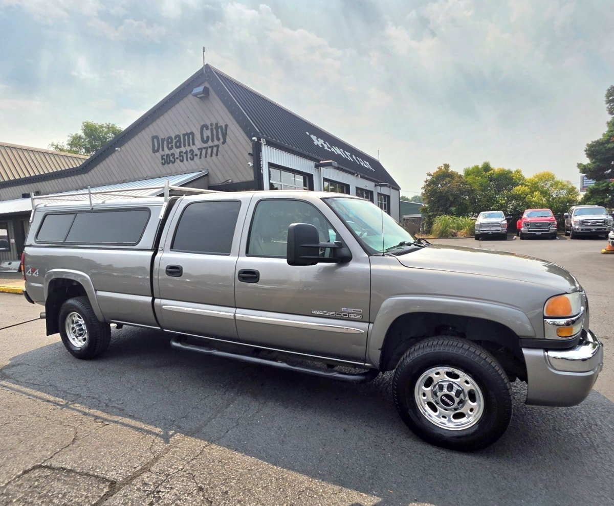 Used 2007 GMC Sierra 2500 SLT w/ Heavy-Duty Power Package AWD/4WD image 2