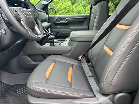 New 2026 GMC Sierra 1500 AT4 w/ AT4 Premium Package AWD/4WD image 10