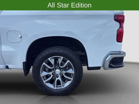 Used 2024 Chevrolet Silverado 1500 LT AWD/4WD image 22