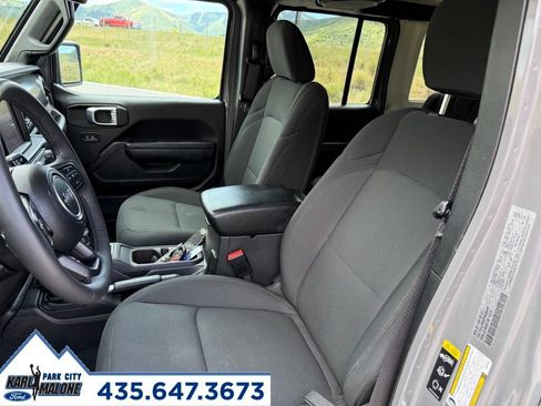 Used 2023 Jeep Wrangler Unlimited w/ Cold Weather Group AWD/4WD image 15