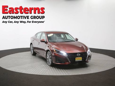 Used 2024 Nissan Altima 2.5 SL AWD/4WD image 54