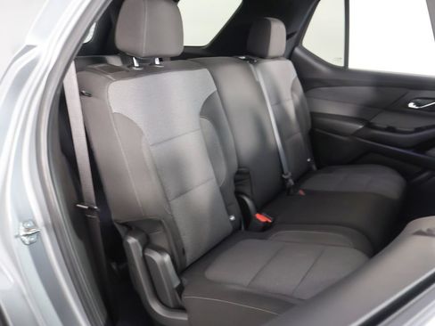 Used 2023 Chevrolet Traverse LT FWD image 32