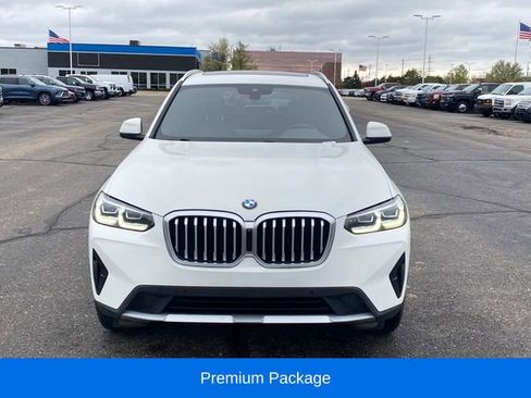 Used 2024 BMW X3 xDrive30i AWD/4WD image 2