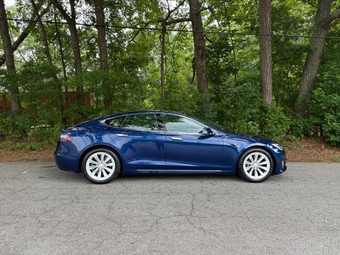 Used 2017 Tesla Model S 75 RWD image 10