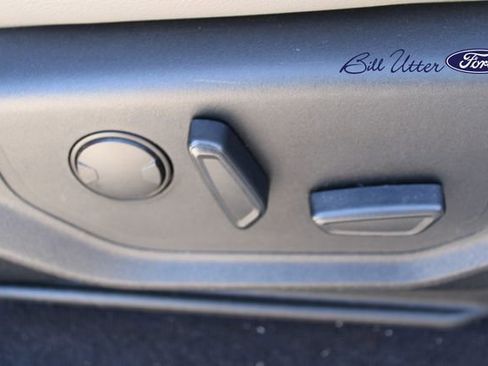 Used 2019 Ford F150 Lariat RWD image 12