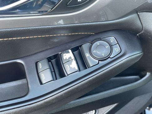 Used 2019 Chevrolet Traverse LT AWD/4WD image 15
