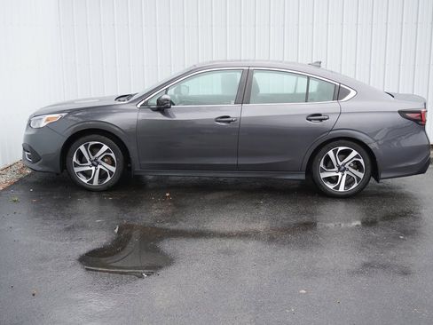 Used 2022 Subaru Legacy Limited image 3
