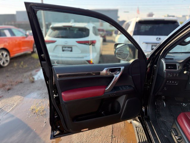 Certified 2023 Lexus GX 460 Luxury w/ Sport Design Package AWD/4WD image 14