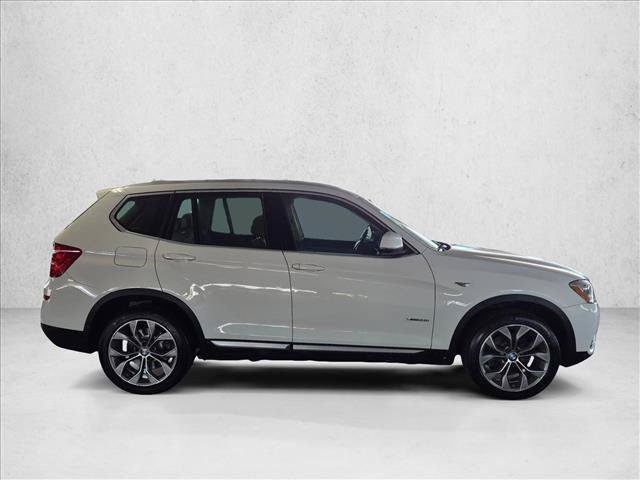 Used 2017 BMW X3 xDrive28i AWD/4WD image 4
