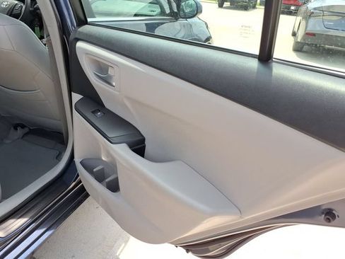 Used 2015 Toyota Camry LE FWD image 18