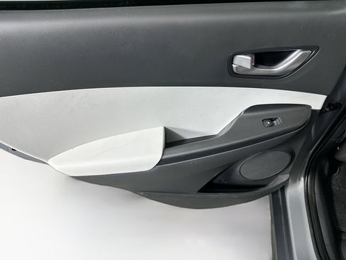 Used 2023 Hyundai Kona SE w/ Cargo Package image 24