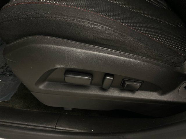 Used 2017 Chevrolet Equinox LT w/ Convenience Package AWD/4WD image 24