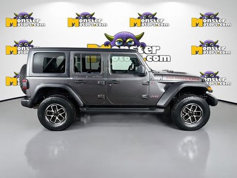 Used 2024 Jeep Wrangler Unlimited Rubicon w/ Dual Top Group AWD/4WD image 4