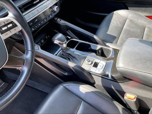 Used 2025 Kia Telluride S AWD/4WD image 16