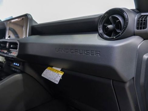 Used 2025 Toyota Land Cruiser image 59