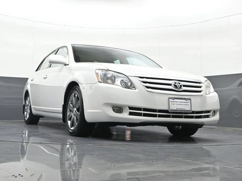 Used 2005 Toyota Avalon XLS FWD image 34