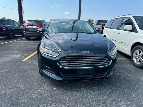 Used 2014 Ford Fusion SE FWD image 4