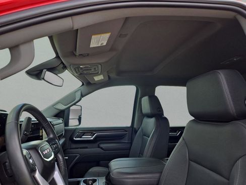 Used 2024 GMC Sierra 2500 SLT w/ SLT Premium Package image 31