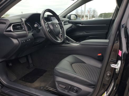 Used 2024 Toyota Camry SE image 16