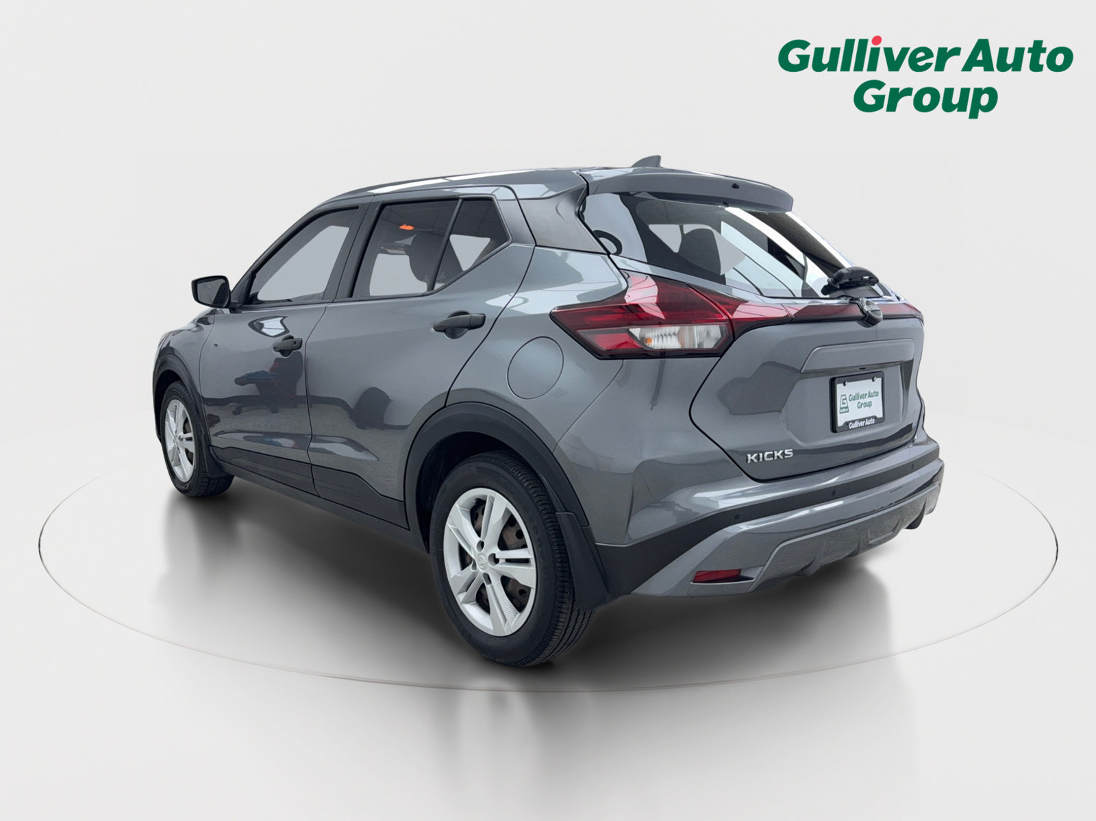 Used 2023 Nissan Kicks S FWD image 4