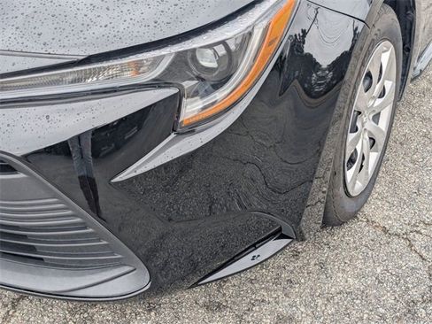 Used 2023 Toyota Corolla LE image 9