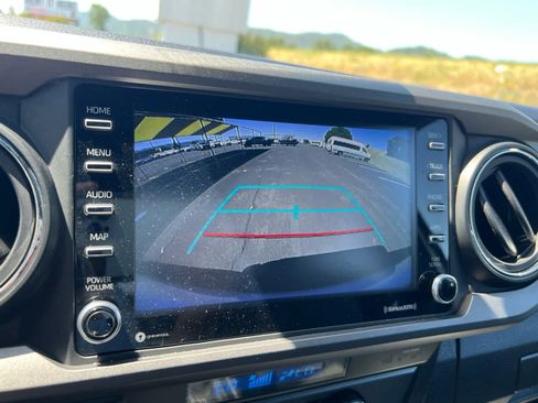 Used 2023 Toyota Tacoma TRD Off-Road AWD/4WD image 19
