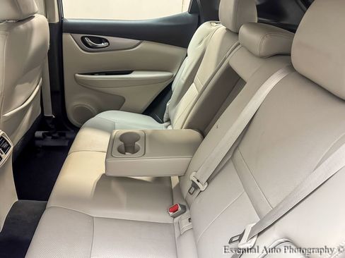 Used 2020 Nissan Rogue Sport SL image 12