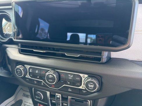 New 2026 Jeep Gladiator Willys image 32