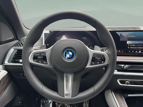 New 2026 BMW X5 xDrive50e w/ M Sport Package image 9