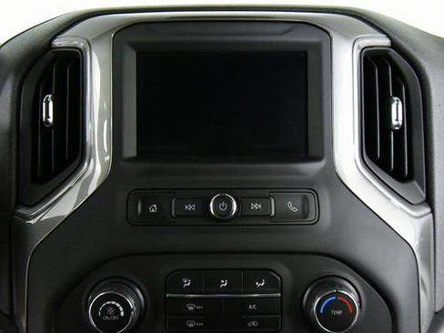 Used 2023 Chevrolet Silverado 1500 Custom Trail Boss AWD/4WD image 4