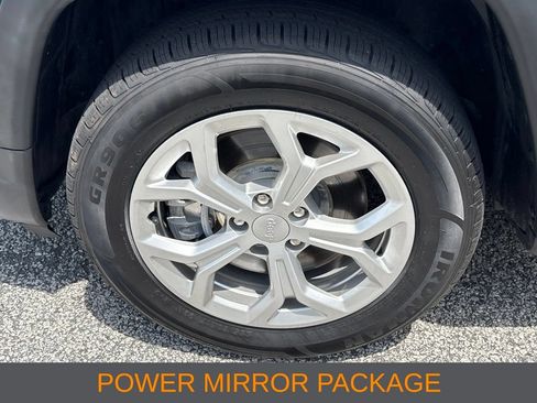 Used 2024 Jeep Compass Latitude AWD/4WD image 10