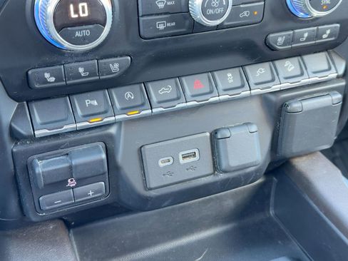 Used 2019 GMC Sierra 1500 SLT image 26