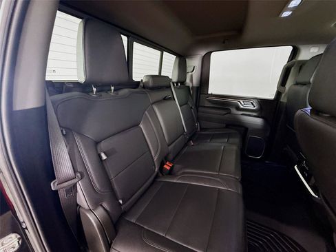 Used 2025 Chevrolet Silverado 2500 LTZ w/ LTZ Convenience Package image 17