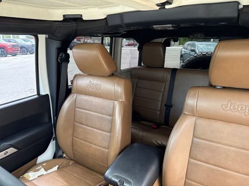 Used 2012 Jeep Wrangler Unlimited Sahara w/ Dual Top Group AWD/4WD image 43