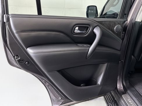 Used 2022 INFINITI QX80 Luxe w/ Cargo Package image 28