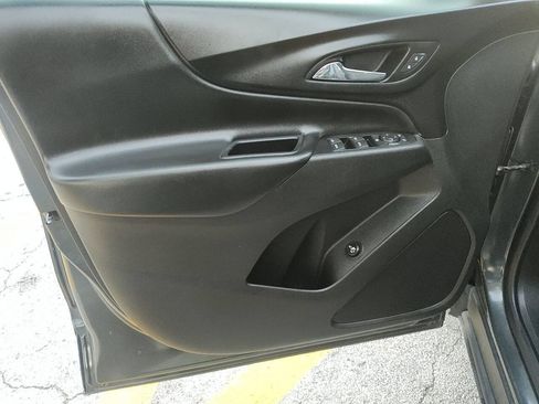 Used 2020 Chevrolet Equinox LT image 24