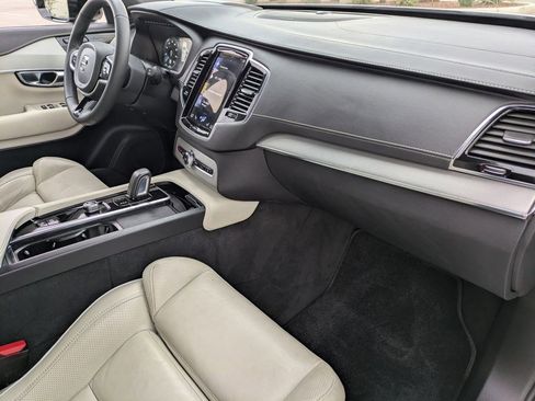 Used 2022 Volvo XC90 T8 R-Design w/ Advanced Package AWD/4WD image 14