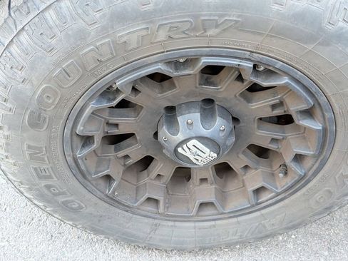 Used 2019 Toyota 4Runner 4WD image 5