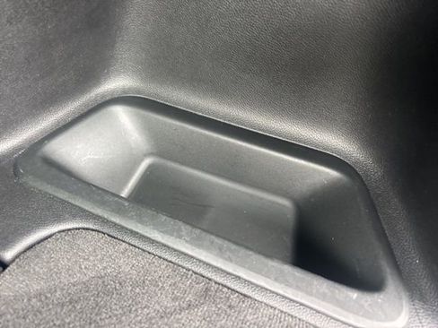 Used 2021 Jeep Grand Cherokee L Limited image 23