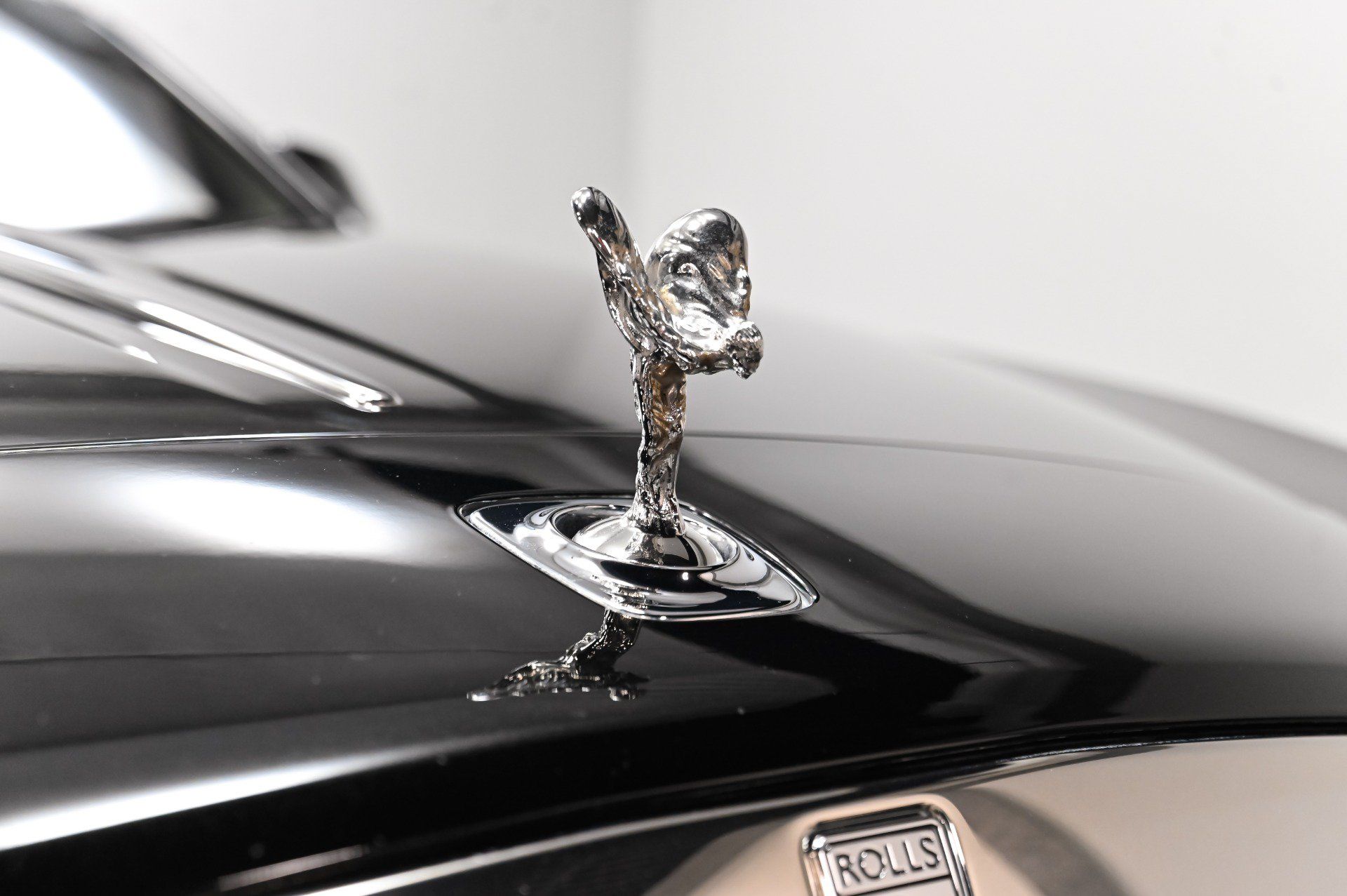 Used 2017 Rolls-Royce Dawn RWD image 64