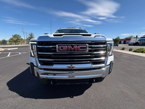 Used 2024 GMC Sierra 2500 SLE w/ SLE Convenience Package AWD/4WD image 3