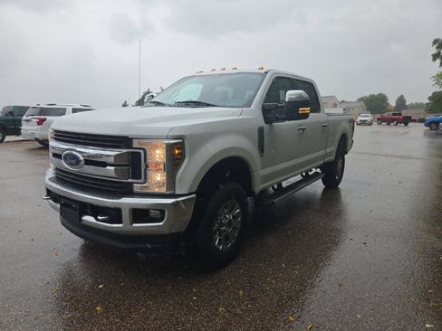Used 2019 Ford F250 XLT w/ XLT Premium Package AWD/4WD image 7