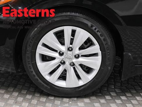 Used 2022 Nissan Sentra S image 32