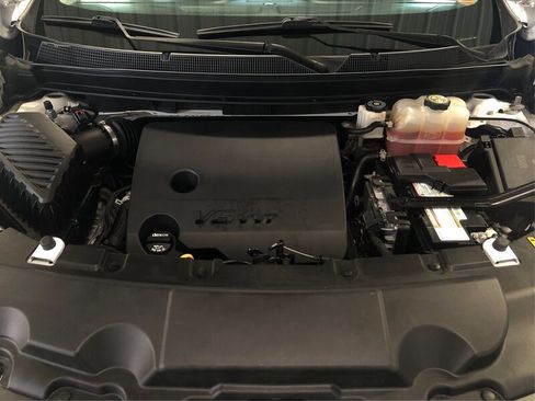 Used 2018 Chevrolet Traverse LT FWD image 11