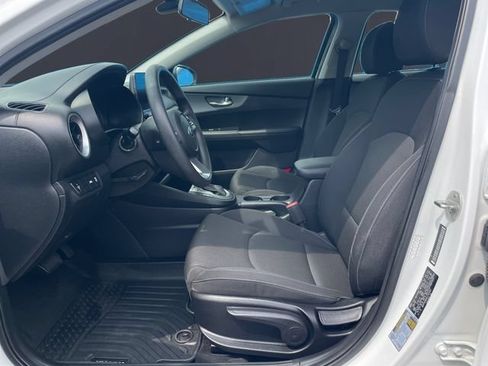 Used 2020 Kia Forte LXS FWD image 9