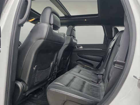 Used 2019 Jeep Grand Cherokee Limited w/ Luxury Group II image 23