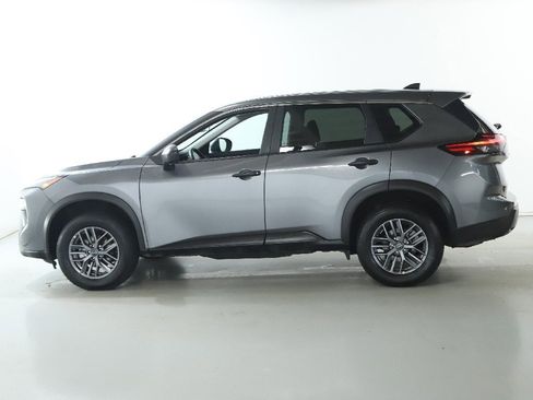 Used 2024 Nissan Rogue S image 39